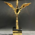 تندیس کارآفرین نمونه به هلدینگ آرین سازه